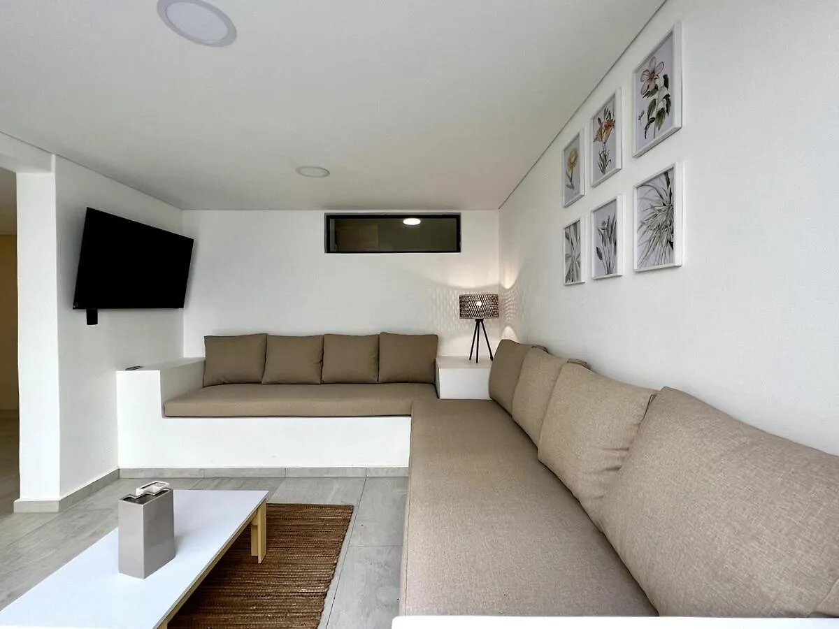 Nowa Bali House - Ac & Heated Pool In Provenza Apartment Medellin 0*,  Colombia